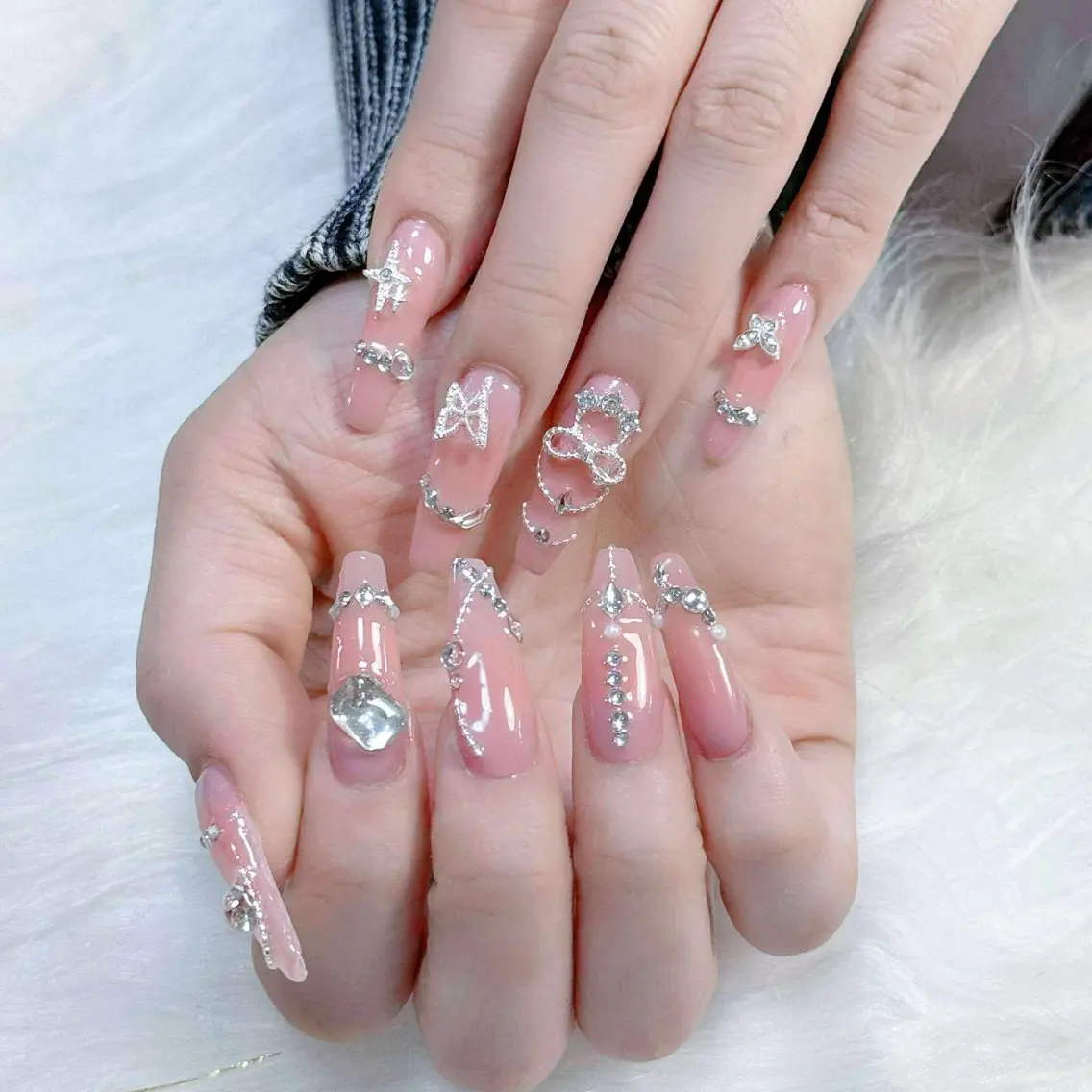 ネイル Hin Hana Nailのネイルデザイン