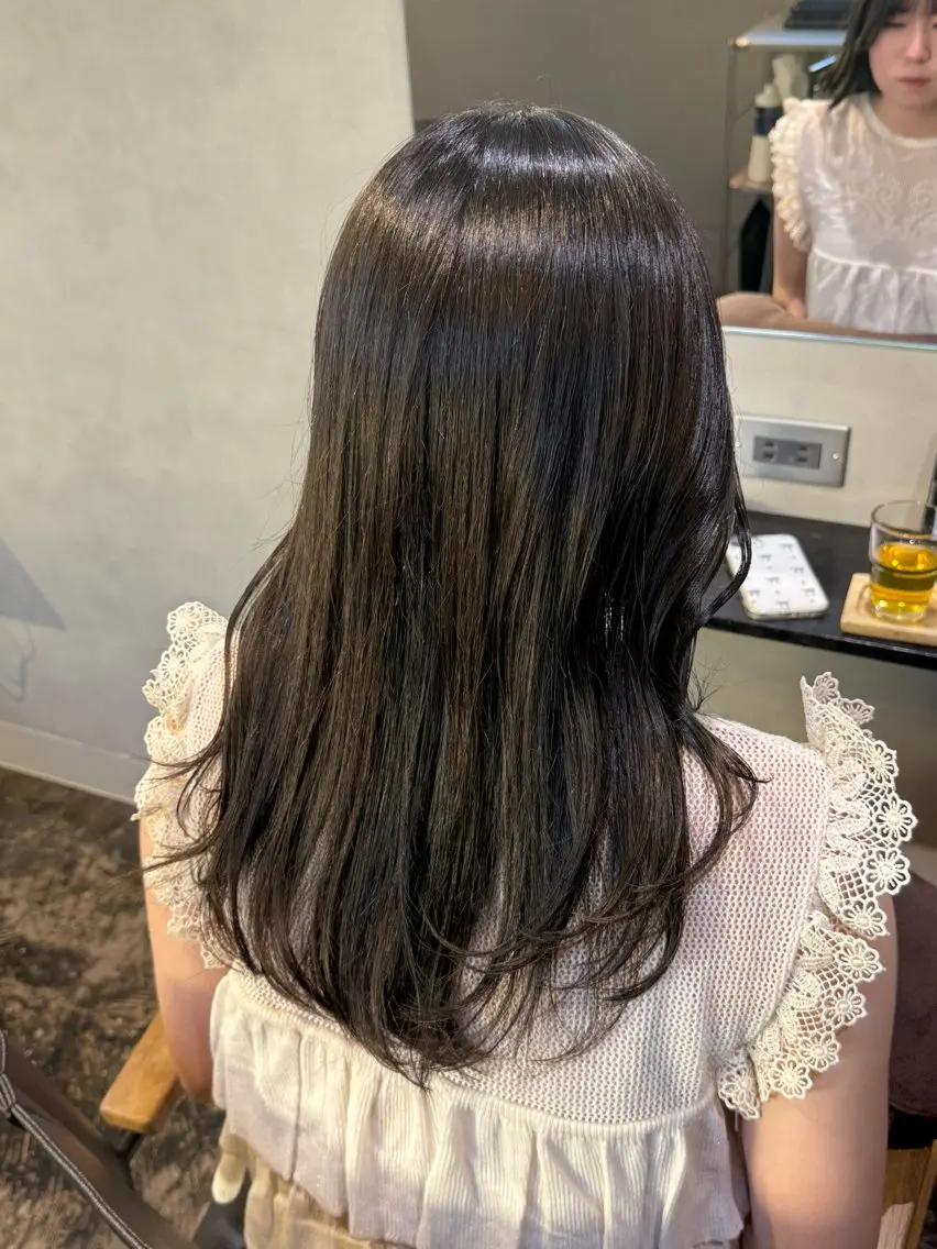 セミロング カラー グレージュ カット ヘアカラー トリートメント 透明感カラー/パーマ 🌀アオノのヘアスタイル