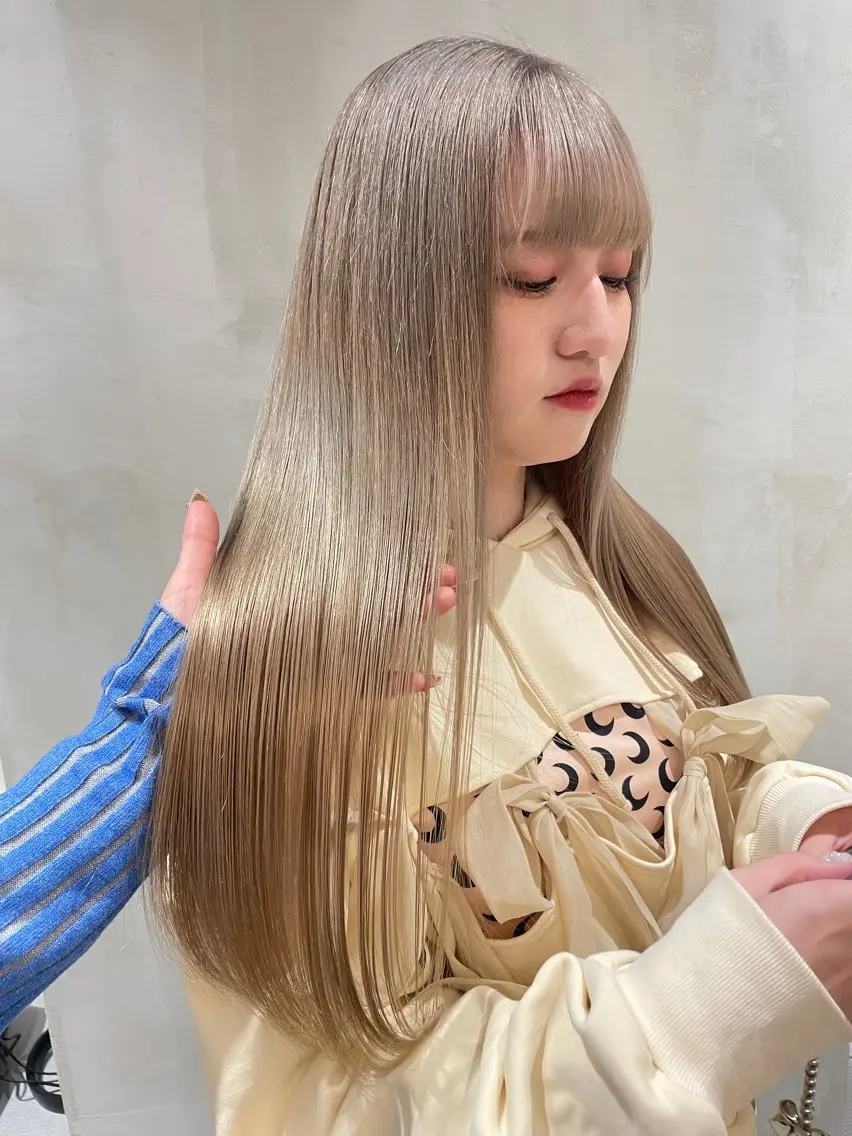 ロング カラー ヘアアレンジ ヘアカラー トリートメント 🪸店長ハイトーン エクステmisakiのヘアスタイル