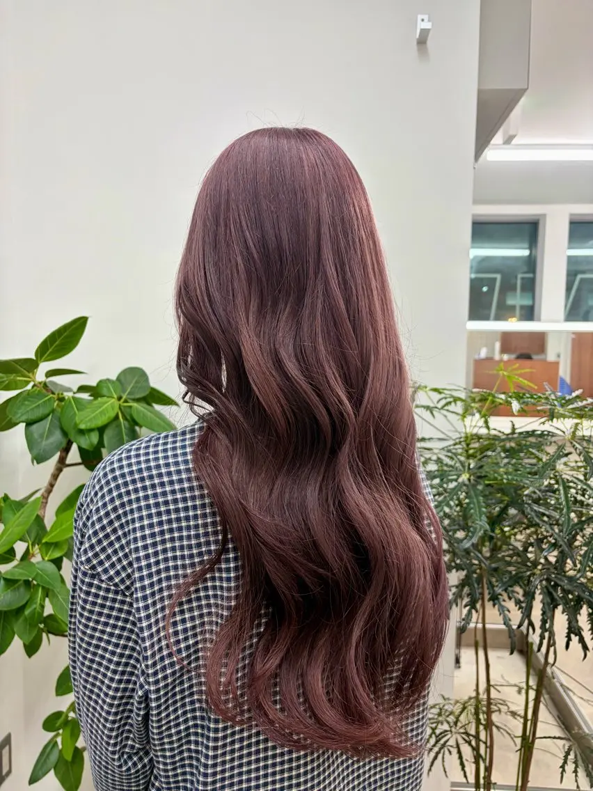 ロング ピンクラベンダー ヘアカラー ENV 船橋 佐久間 彩のヘアスタイル