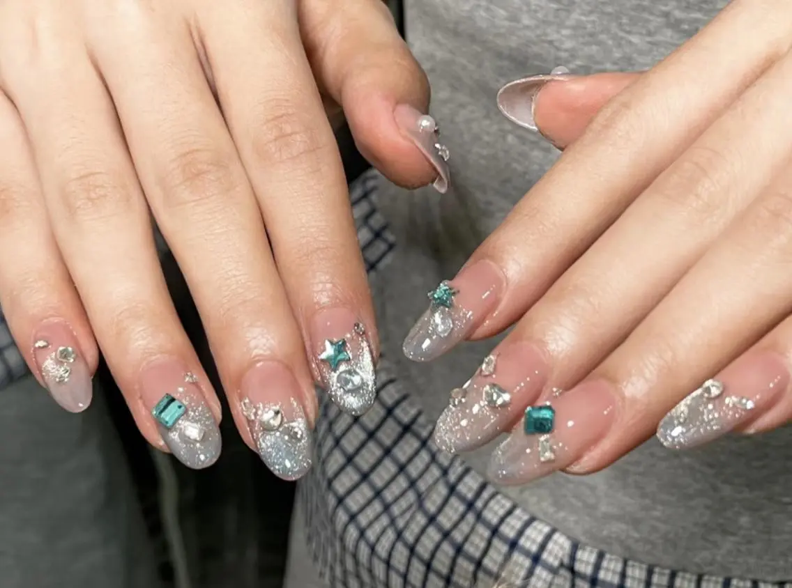ネイル ハンドネイル 🎀 Ayaka_nailのネイルデザイン