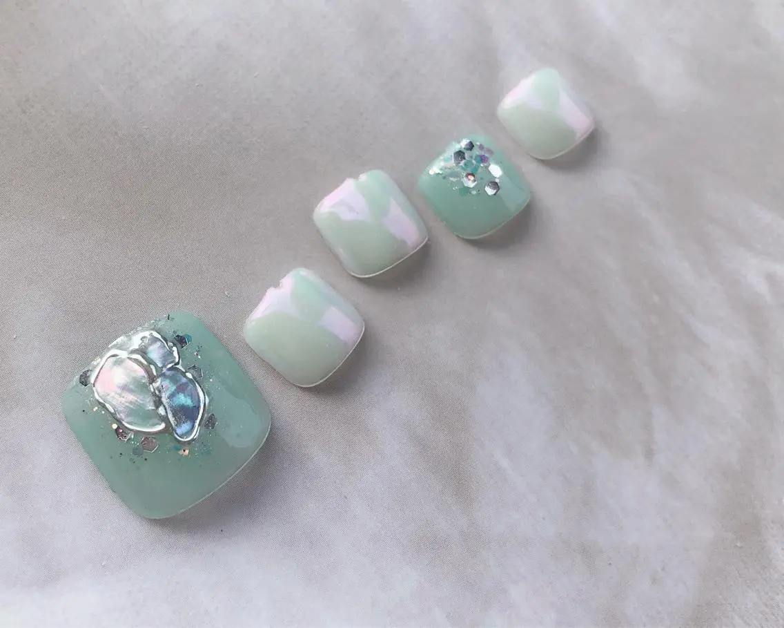 ネイル フットネイル saki_ nail heronのネイルデザイン