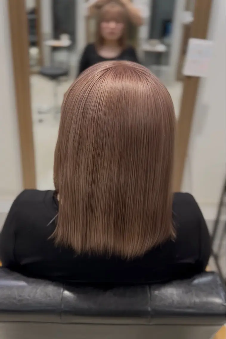 セミロング カラー ブリーチ 透明感カラー 髙木 利央のヘアスタイル