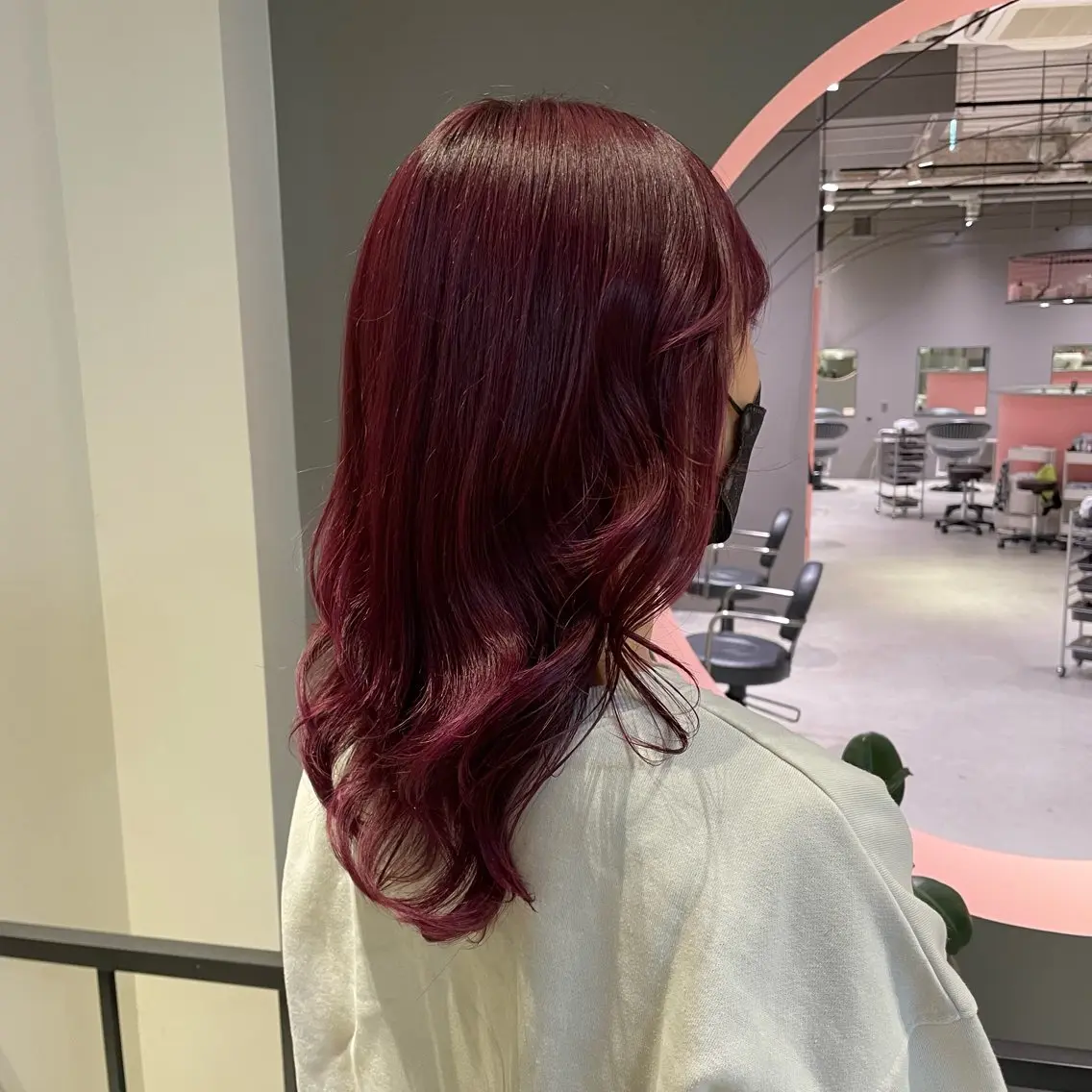 セミロング カラー ブリーチ ピンクカラー ないとう ゆうかのヘアスタイル