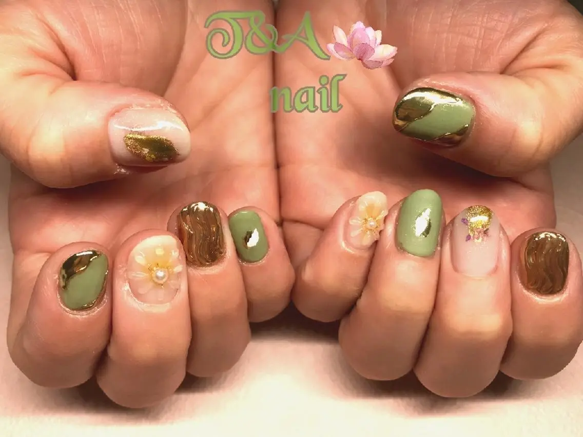 ミディアム ネイル フラワーネイル ジェルネイル ニュアンスネイル ピスタチオネイル スカルプネイル T&A nailのネイルデザイン