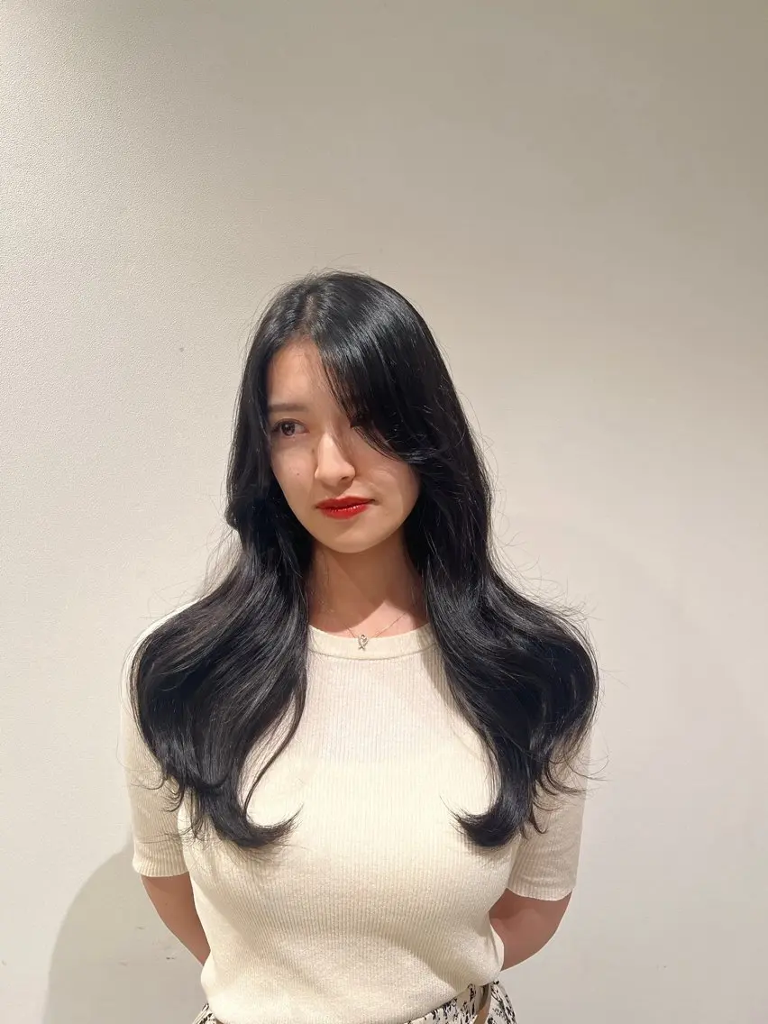 ロング カラー カット ヘアカラー トリートメント 💗渋谷/韓国/レイ ヤー顔周りSayaのヘアスタイル