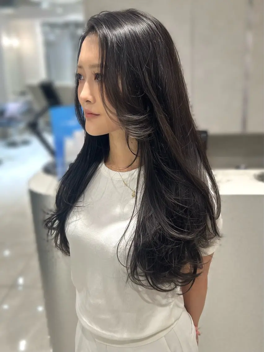 ロング レイヤーカット カット ヘアカラー トリートメント コテ巻き風パーマ💛 池袋のヘアスタイル