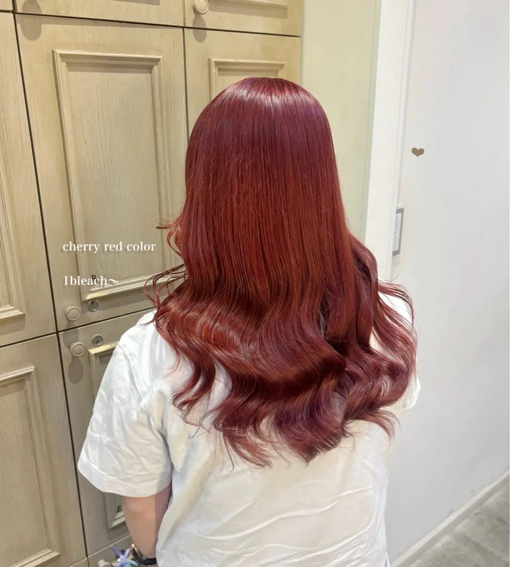 セミロング カラー ブリーチ レッドカラー ヘアカラー エクステ シールエクステ横浜 🐏☁️miminaのヘアスタイル