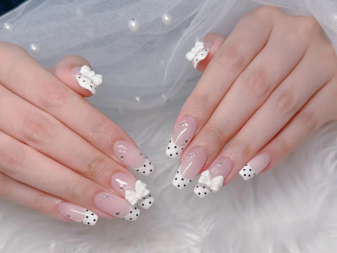 カラー ロング グラデーションカラー 韓国風ヘア ハンドネイル Bling Salonのネイルデザイン