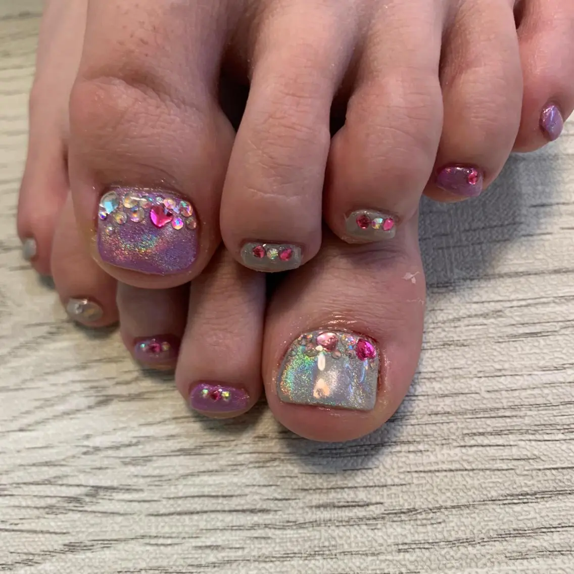 ネイル オーロラネイル ハート ハンドネイル フットネイル Adite nailのネイルデザイン