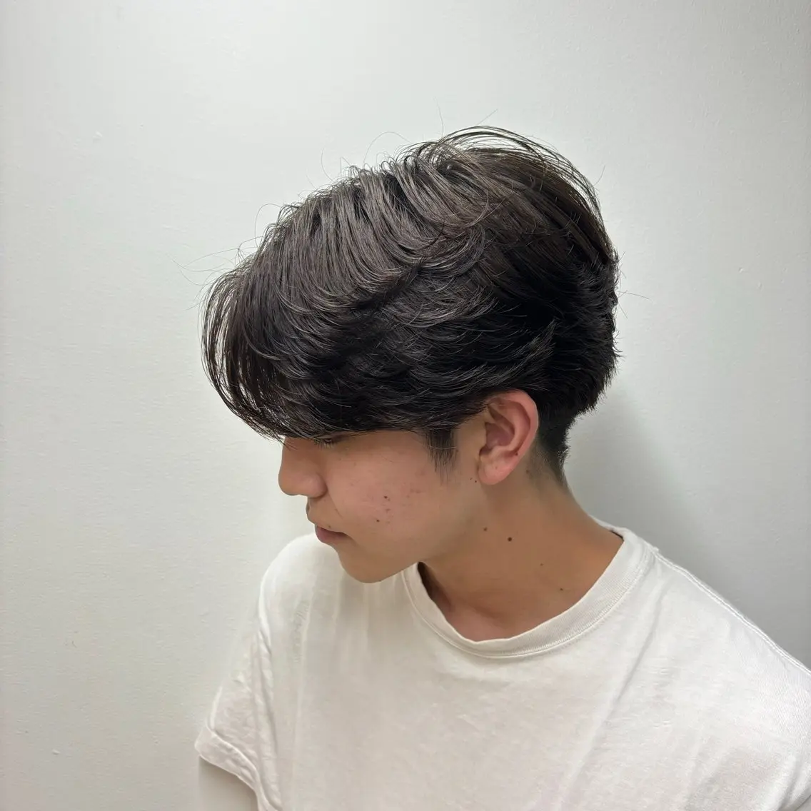 カラー メンズ 透明感カラー ヘアカラー 岩本 達のヘアスタイル