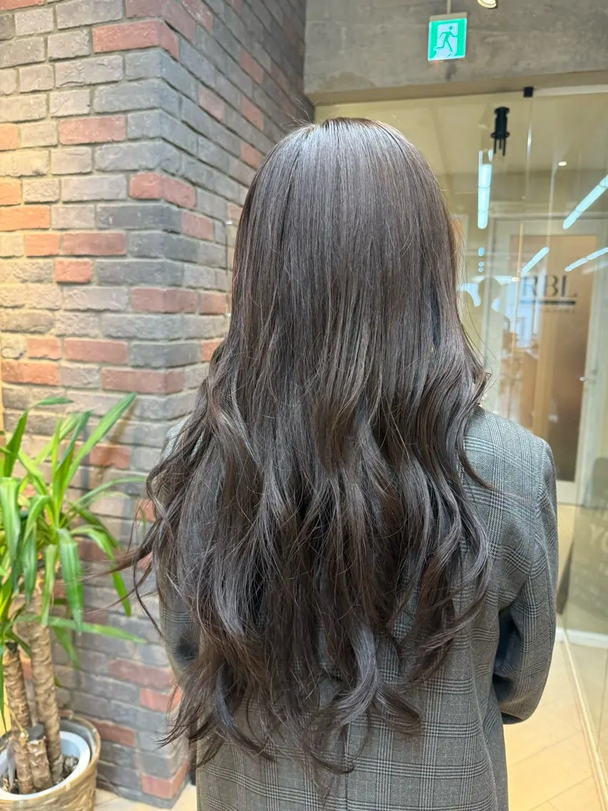 ロング カラー ブリーチ ブラウンカラー 透明感カラー ダブルカラー ブリーチなしカラー カット ヘアカラー 吉川 慶斗のヘアスタイル