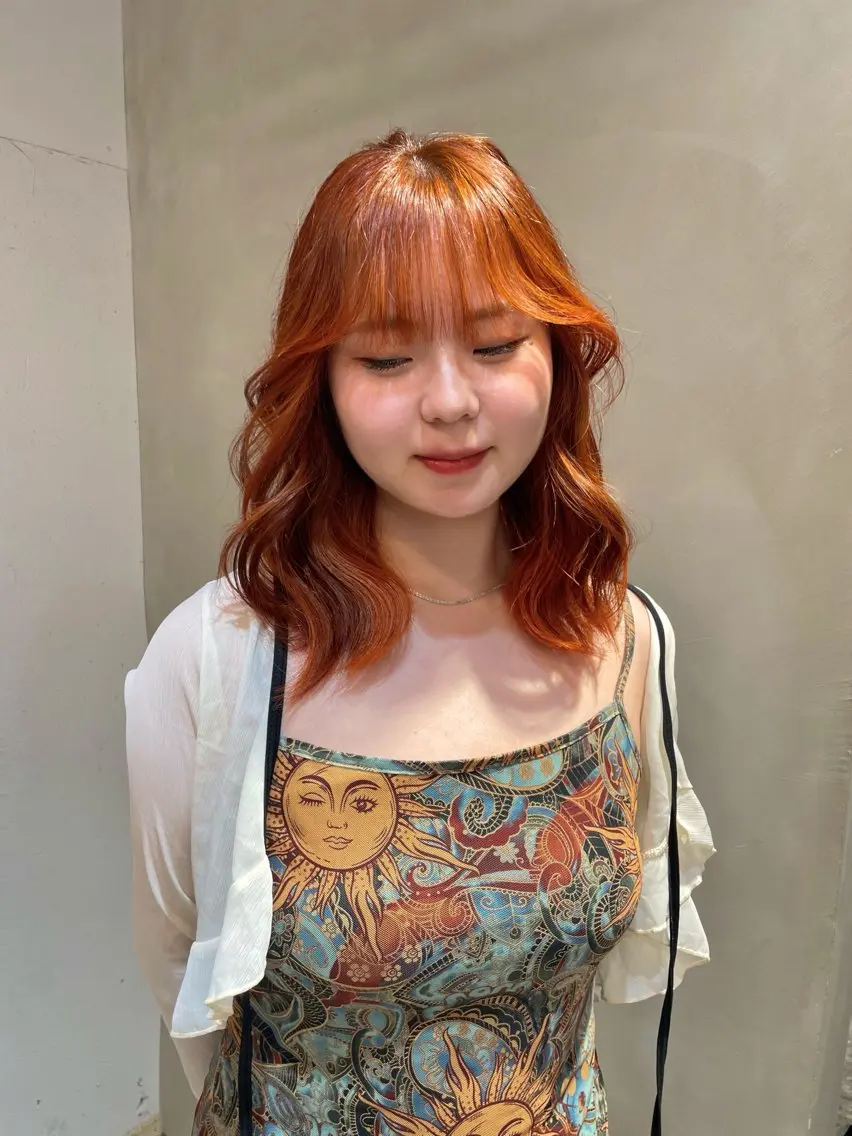 ミディアム オレンジブラウン Fev YUZUのヘアスタイル