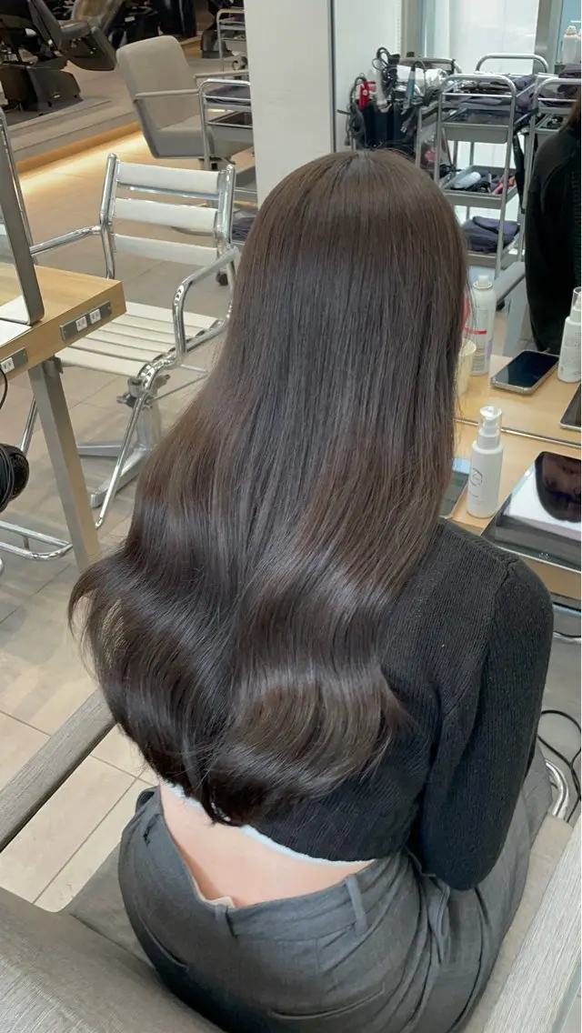 ロング カラー 髪質改善 ✨髪質改善✨美髪 矯正🫧小泉のヘアスタイル