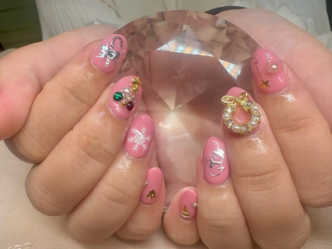 ネイル 冬ネイル クリスマス ハンドネイル 新宿マグネット Mii Nailのネイルデザイン