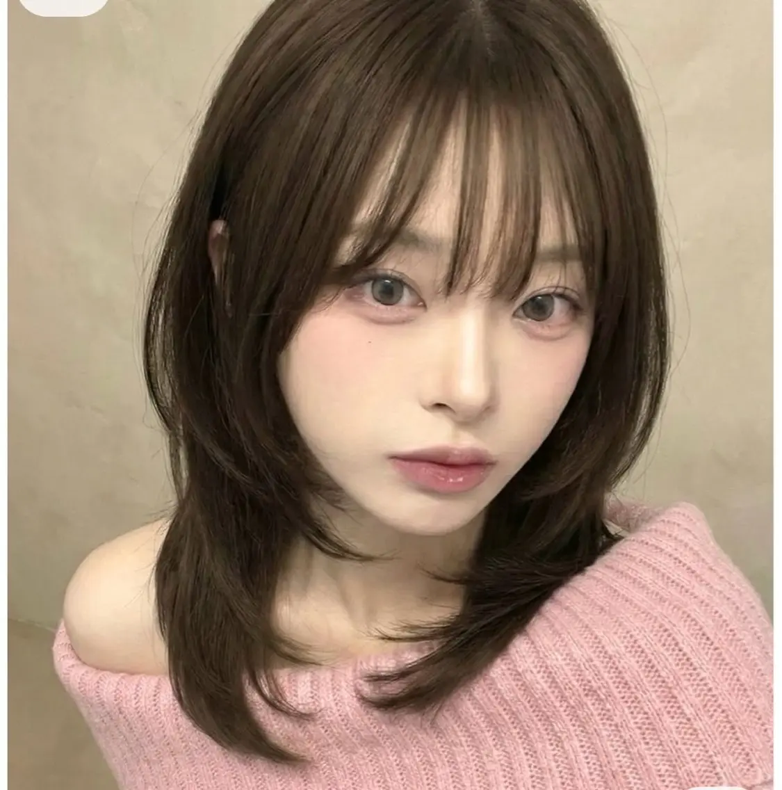 ミディアム カラー ミディアムレイヤー レイヤーカット カット トリートメント kosoraレイヤー ハイトーン/デザインのヘアスタイル