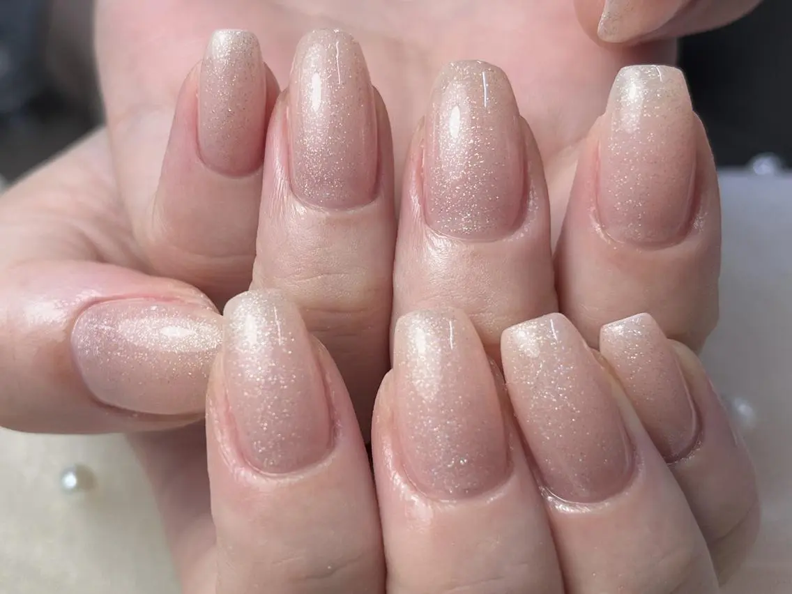 ネイル ラメ(グリッター) オフィスネイル シンプルネイル ハンドネイル ToliyDeliy Nail Salonのネイルデザイン
