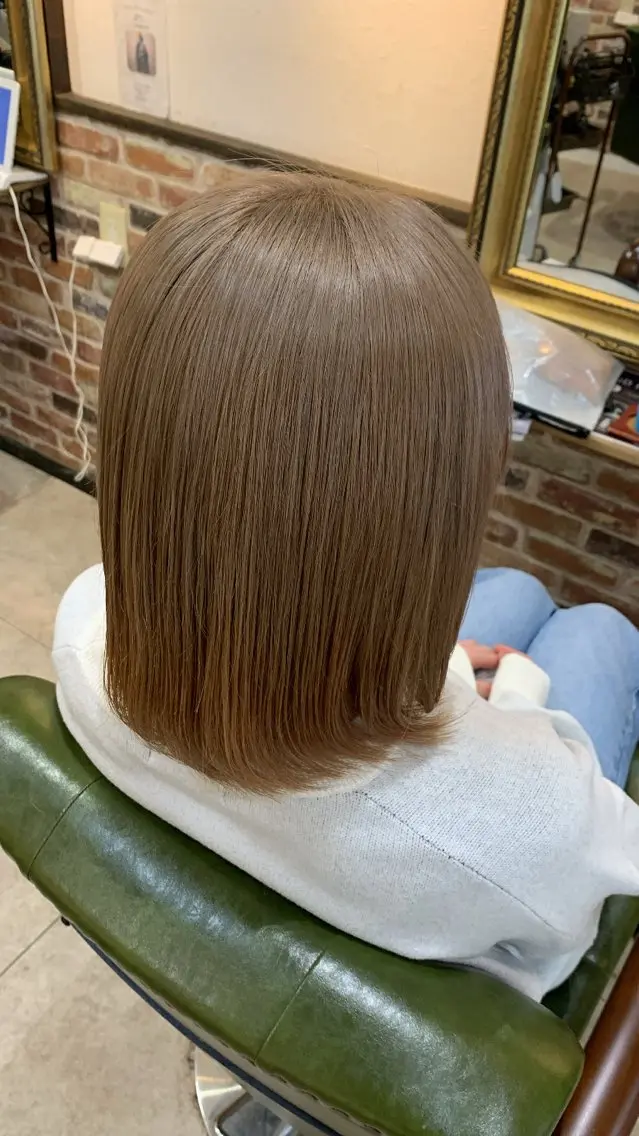 ミディアム カラー ヘアカラー 小嶋 美里のヘアスタイル