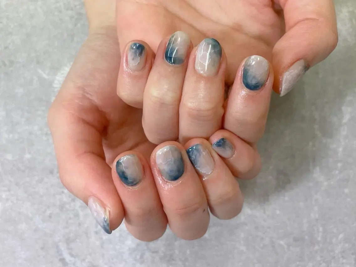 ネイル ネイビー ニュアンスネイル ハンドネイル foglia❁. ⌇imamuraのネイルデザイン