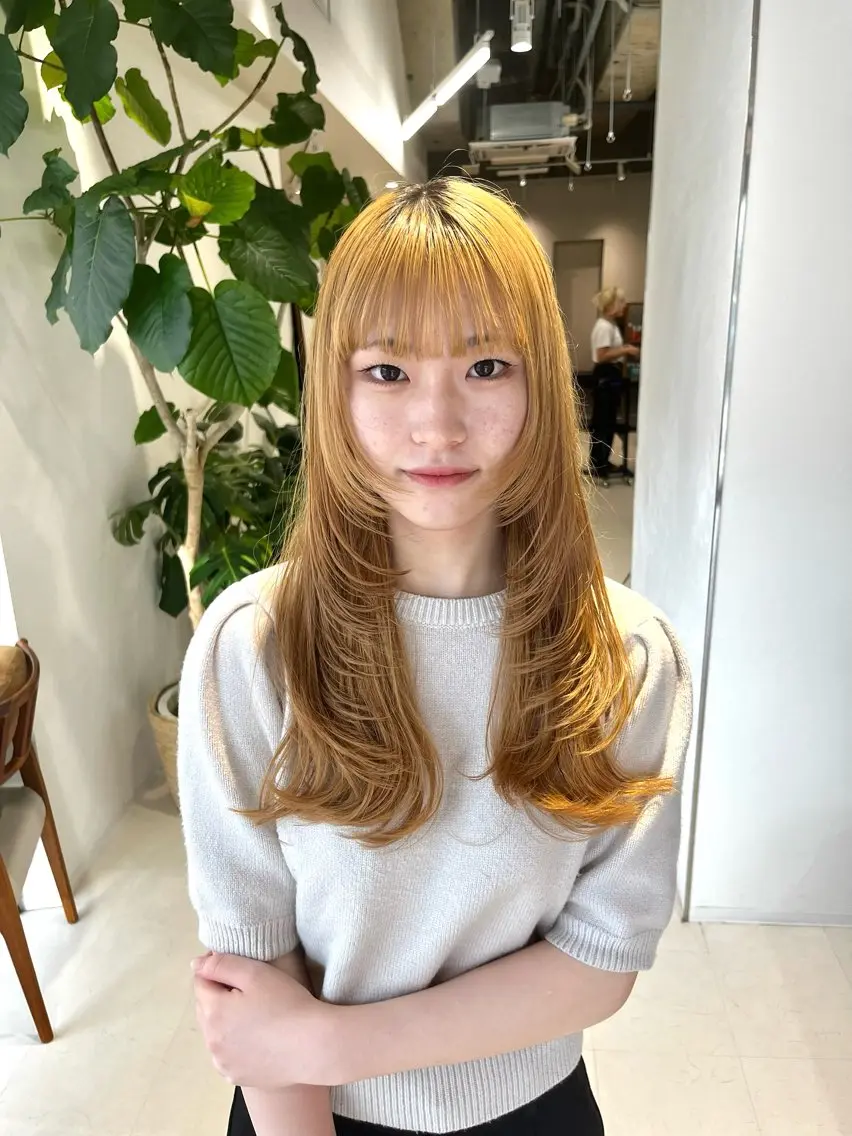 ロング カラー ベージュカラー イエローカラー レイヤーカット カット ヘアカラー トリートメント レイヤーカット/ブラ ウンカラー/河野凜のヘアスタイル
