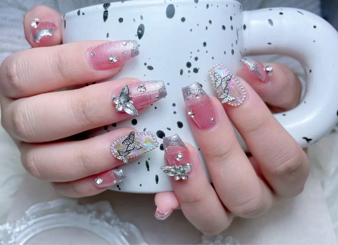 ネイル アートネイル 韓国ネイル 水色 ロングネイル マグネットネイル ハンドネイル ハンドケア NailDemure 【銀座店】のネイルデザイン