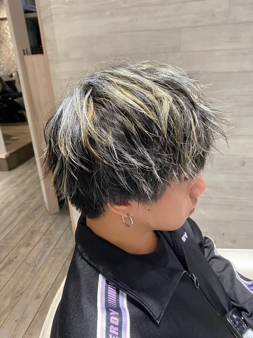 ⚡️メッシュorハイライトカラー⚡️➕トリートメント【メンズ限定】の写真