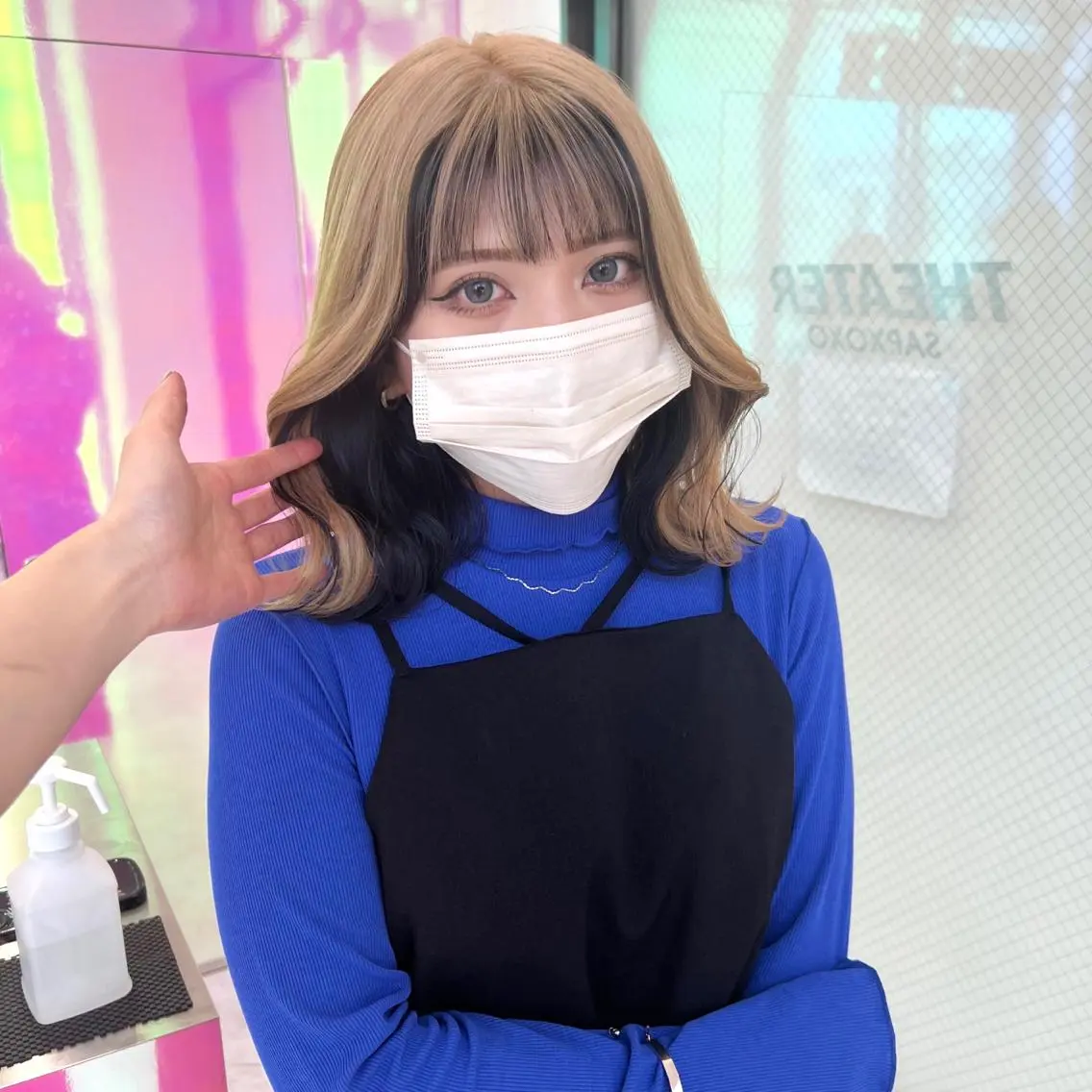 ミディアム カラー パーマ ヘアアレンジ メンズ キッズ ネイル マツエク・マツパ アイブロウ メンズインナーカラー 黒髪 ブロンド デザインカラー インナーカラー KANAMI 🌏のヘアスタイル