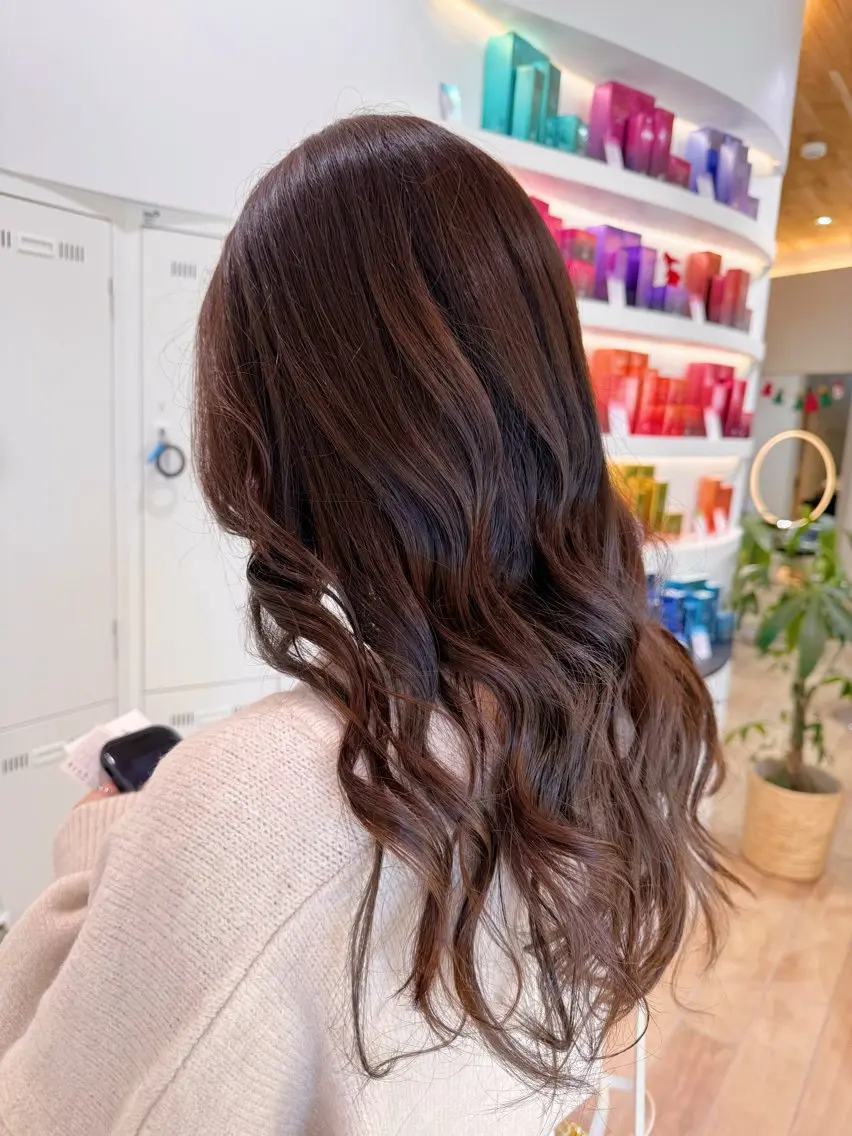 カラー Ashanti 有川のヘアスタイル