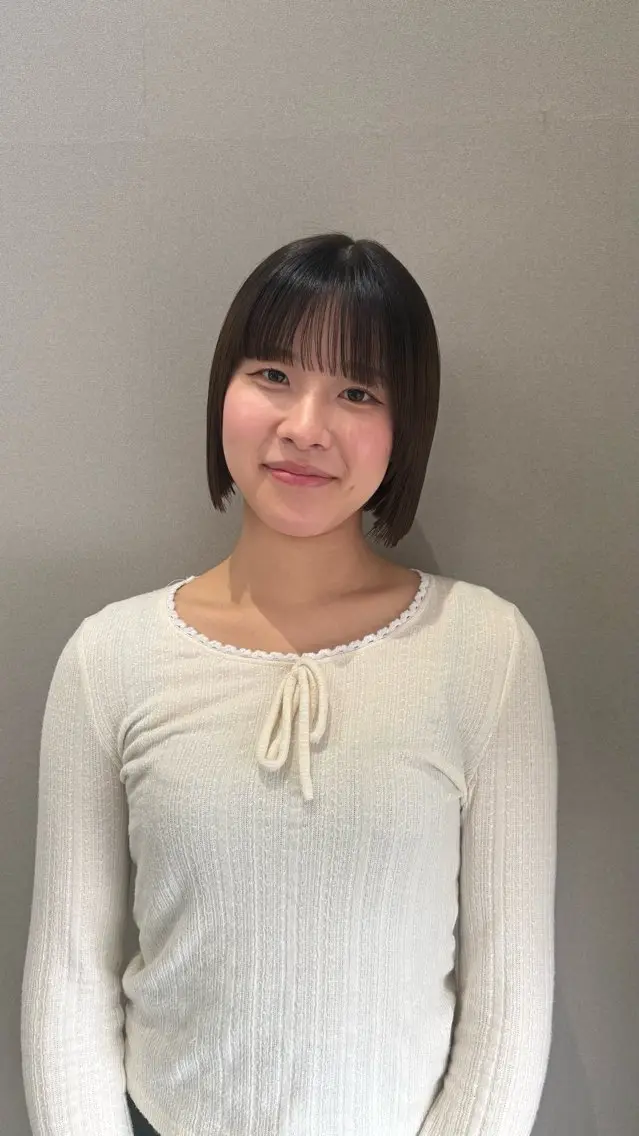 ミディアム カット 中島 万凜のヘアスタイル
