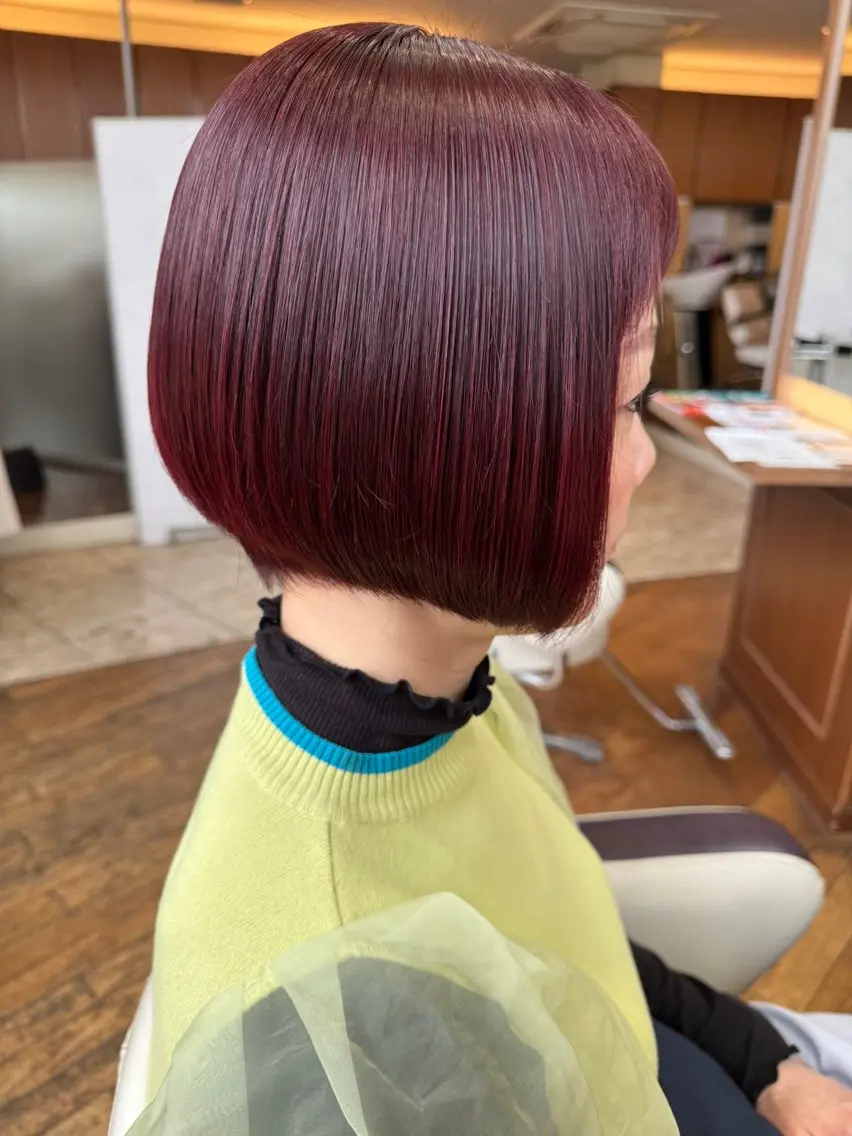 ショート カラー 小平 琳のヘアスタイル
