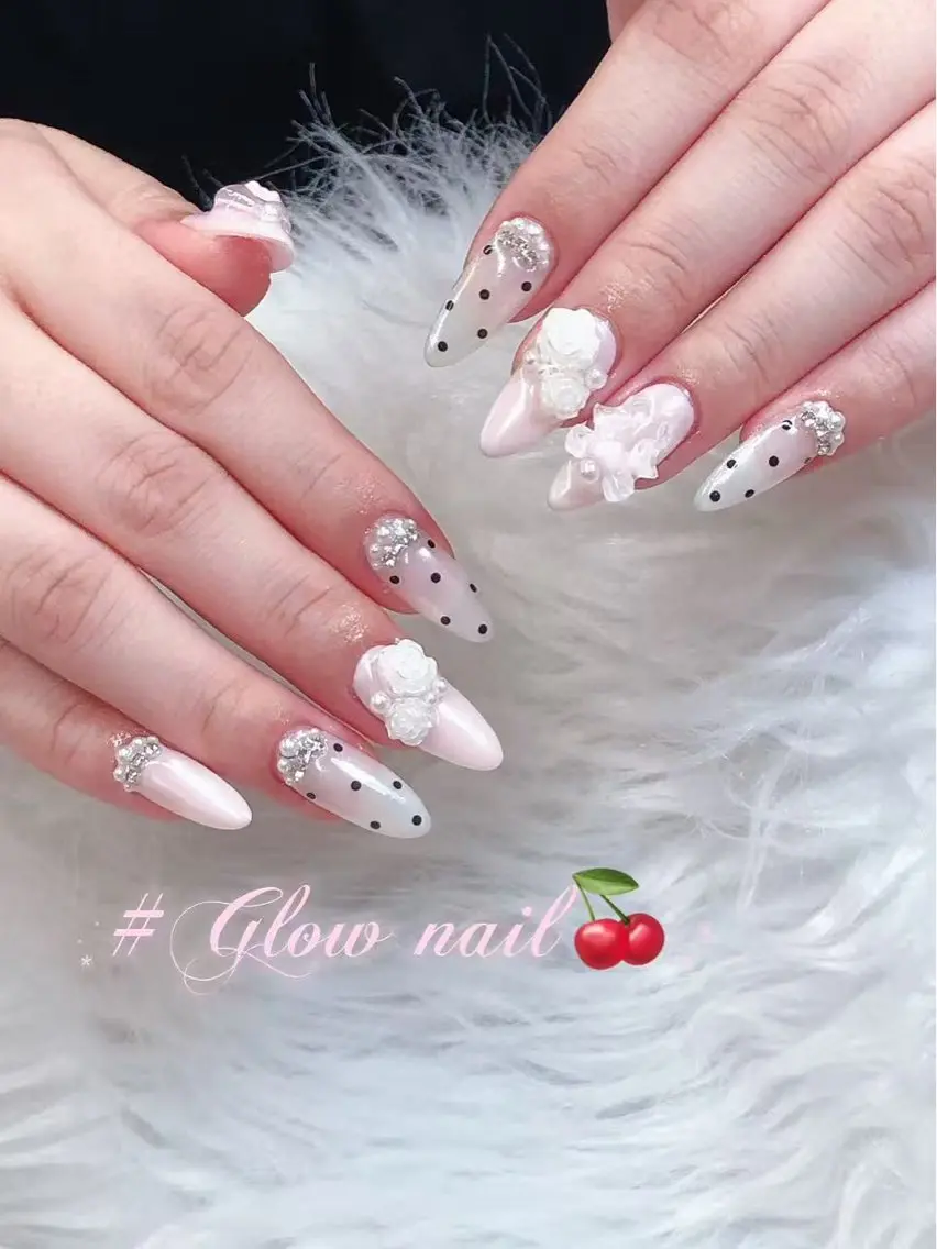 ネイル ハンドネイル Glow Minamiのネイルデザイン