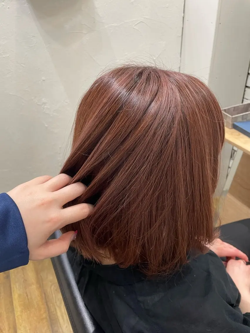 カラー ブラウンカラー ハイライトカラー ピンクカラー ワンカールで決まる レイヤーカット‎🤍のヘアスタイル