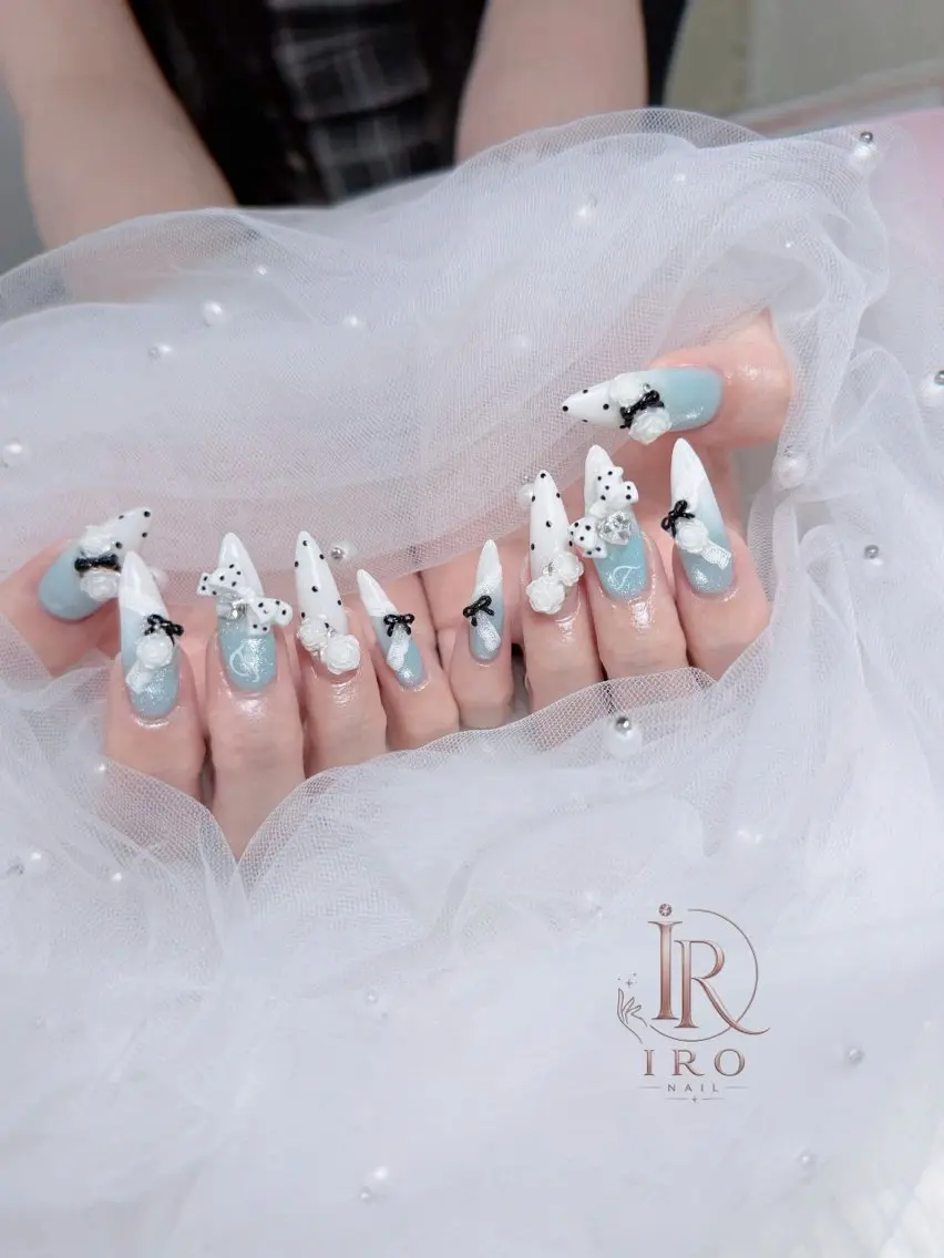 ネイル チークネイル フレンチネイル グラデーション 韓国ネイル マグネットネイル MiA NAILのネイルデザイン