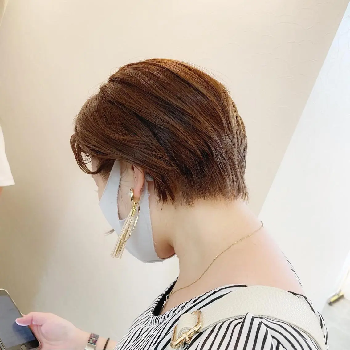 ショート カラー ショートレイヤー 丸みショート グラデーションカラー くびれヘア くせ毛 カット ヘアカラー 👑銀座ショート/ 絶壁補正/金子涼👑のヘアスタイル