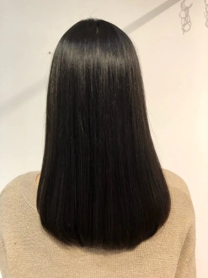 セミロング トップ スタイリストのヘアスタイル