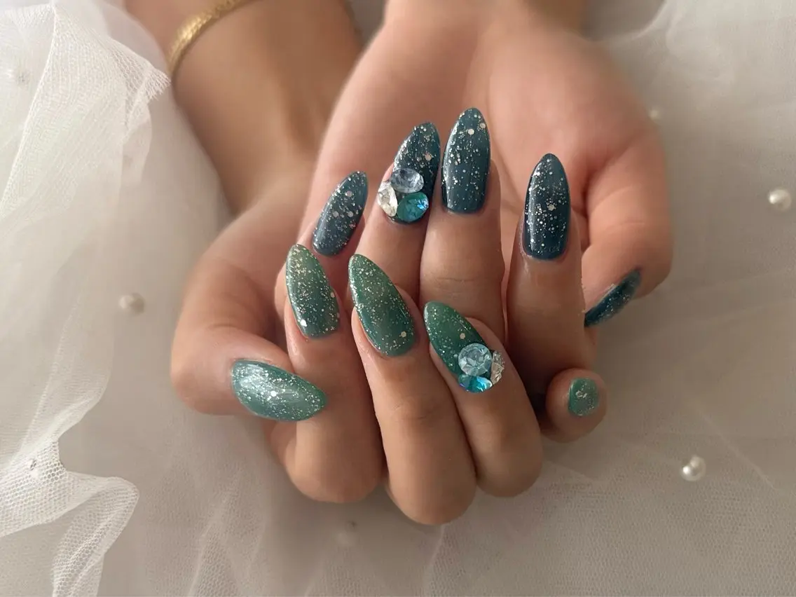 ネイル ハンドネイル ハンドケア ëmma nail_ by chulaのネイルデザイン