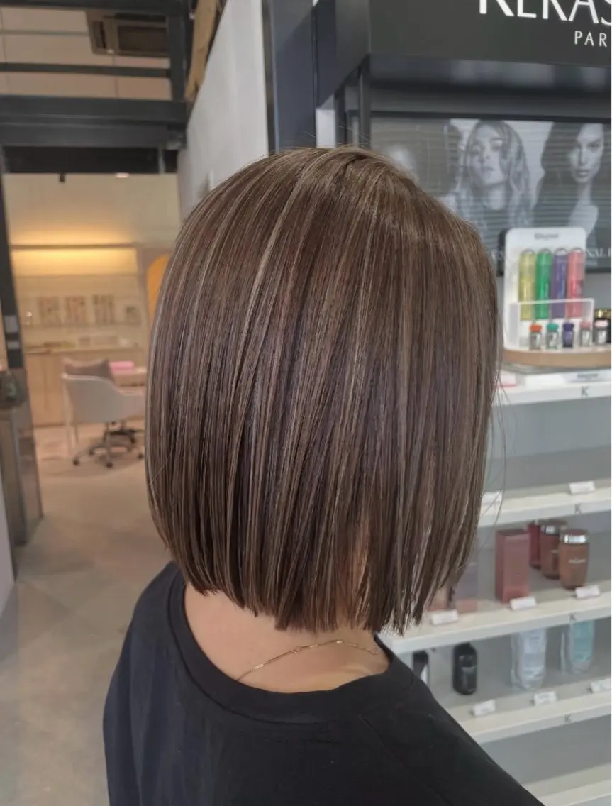 ショート カラー ハイライトカラー ボブ ハイライト GRANDEUR natsukiのヘアスタイル