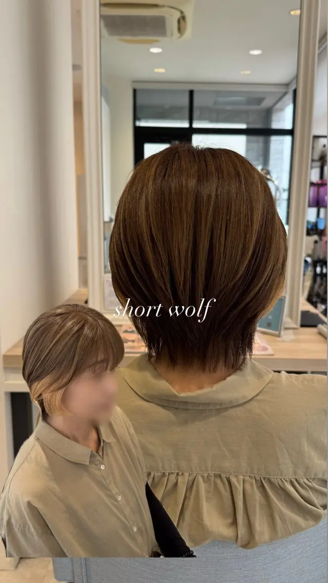 ショート カラー ベージュカラー ブリーチ ハイライトカラー オリーブベージュ ハイライト レイヤーカット Y2K/𝓡𝓲𝓷のヘアスタイル