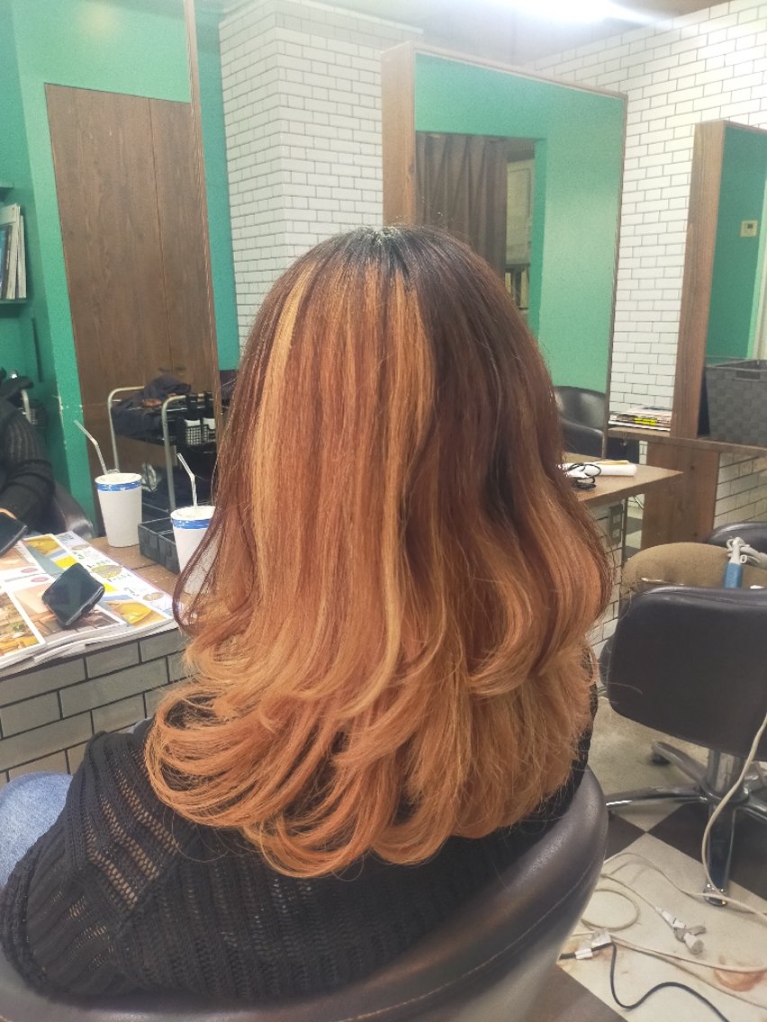 セミロング カラー デザインカラー ヘアカラー トリートメント 大城正樹 Cecil HAIRのヘアスタイル