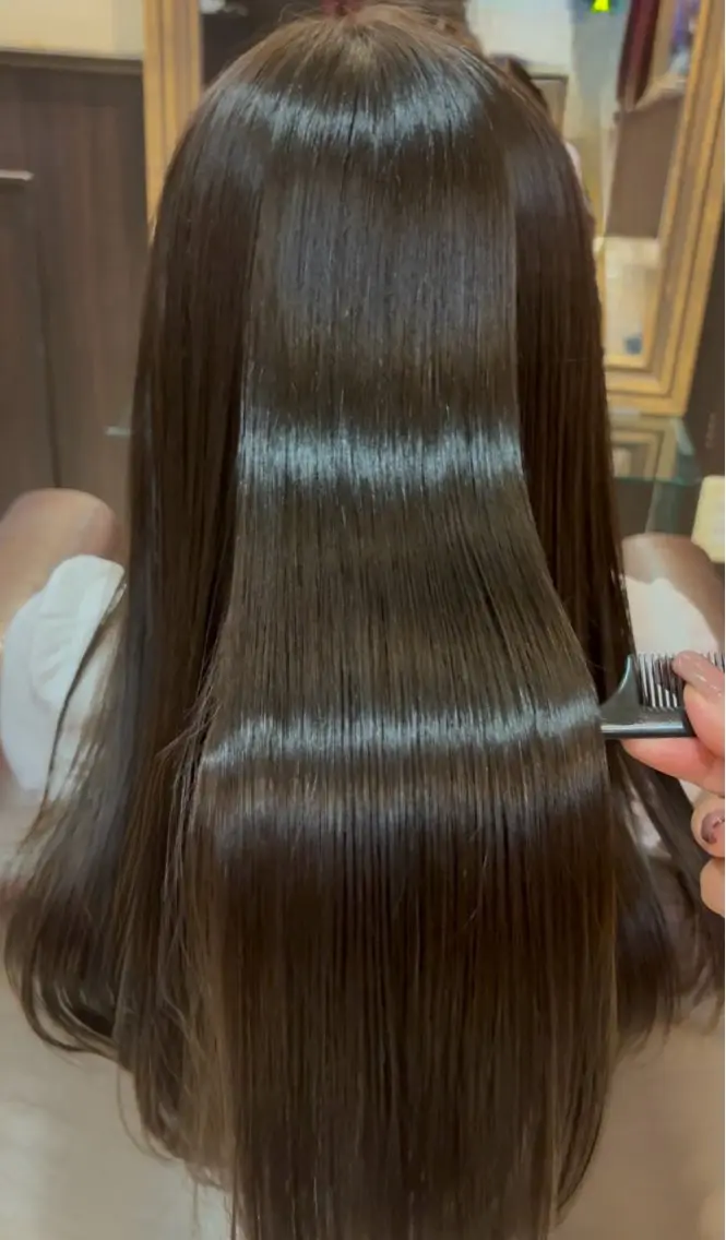 ロング 秋澤 楓のヘアスタイル
