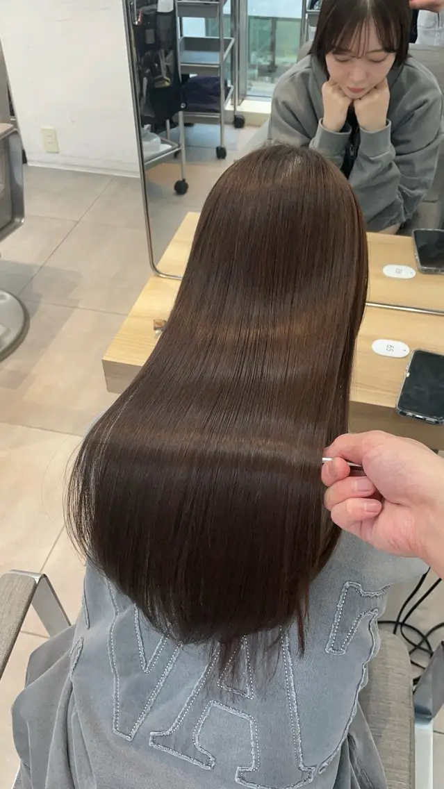 ロング ヘアカラー 縮毛矯正 トリートメント ✨髪質改善✨美髪 矯正🫧小泉のヘアスタイル