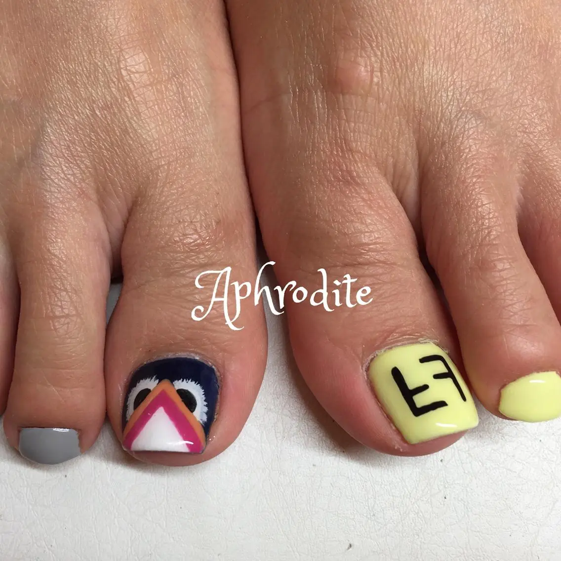 ネイル フットネイル Aphrodite パラジェル認定サロンのネイルデザイン