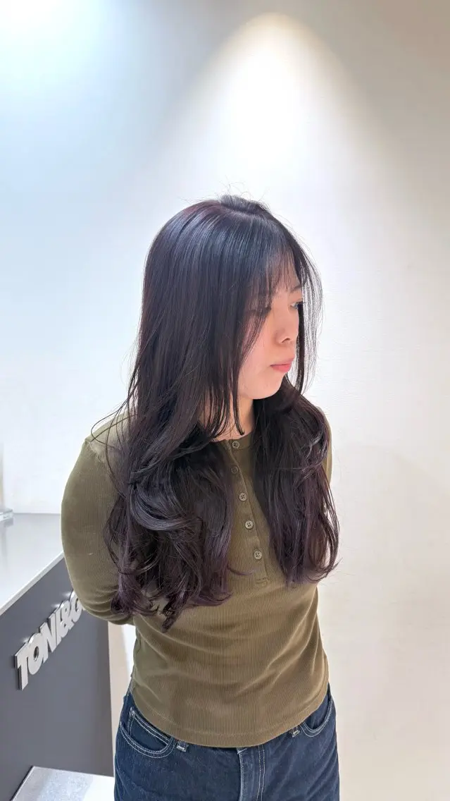 ロング カラー akari / ミディアムパーマのヘアスタイル