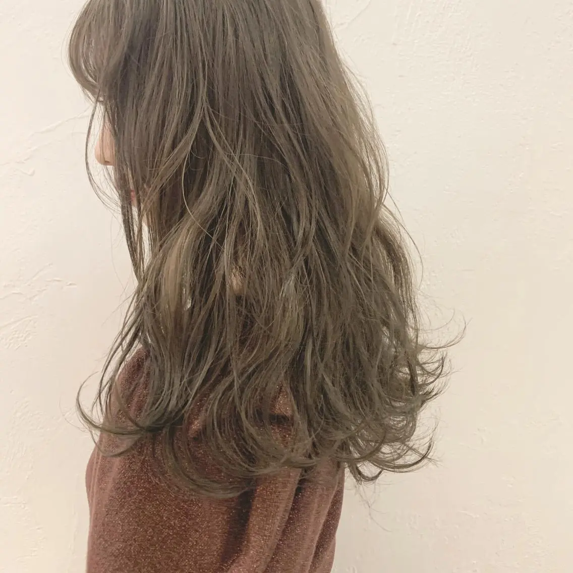 ミディアム カラー ハイトーンボブ 前田 表参道　グレージュのヘアスタイル