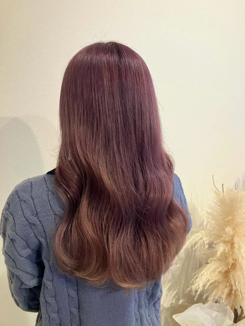 ロング ピンクブラウン ヘアカラー トリートメント 横山 麻衣子のヘアスタイル