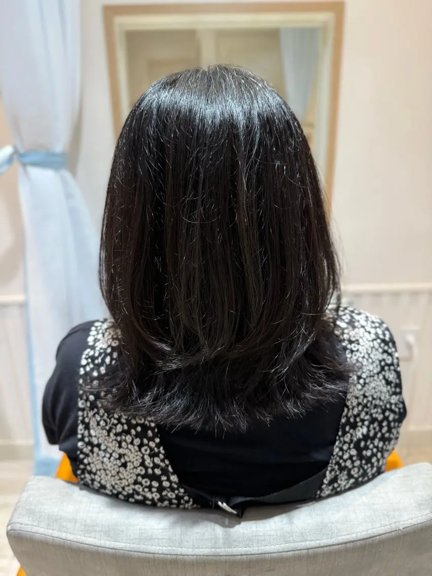 ミディアム くびれヘア くびれレイヤー レイヤーカット パーマモデル 募集中💍渡邉のヘアスタイル