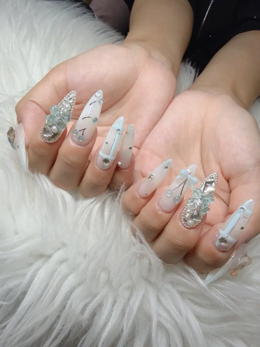 ネイル 長さ出し グラデーション 卒業式 キラキラネイル マグネットネイル ハンドネイル Lee Nailsのネイルデザイン