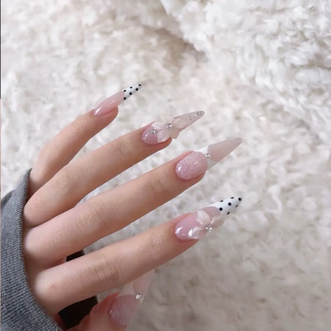 ネイル ハンドネイル Luna Gladeのネイルデザイン