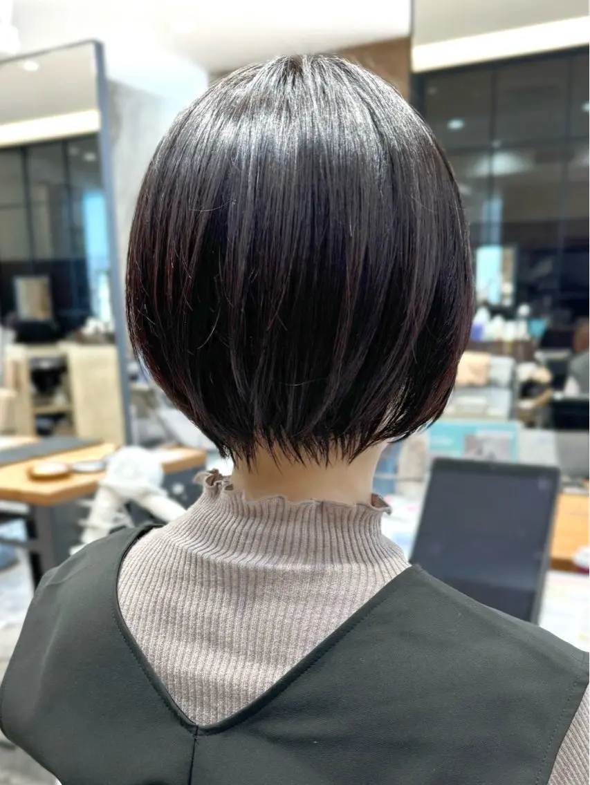 ショート カラー カット ヘアカラー トリートメント 💍新宿ショート 💍岩田莉奈のヘアスタイル