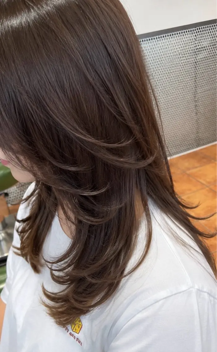 【ワンホン・クビレ】レイヤーカット＋Duマスクトリートメントの写真